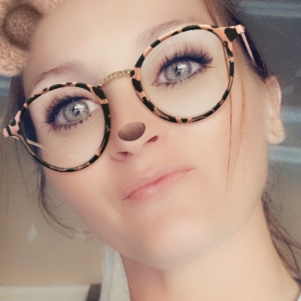 Meet your Posher, Pamela